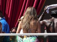Jennifer Lopez czarująco na Carnival Del Sol